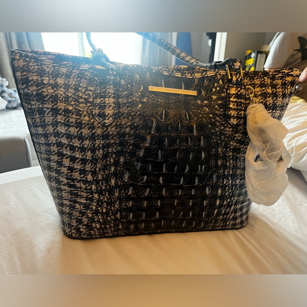 Brahmin houndstooth Medium Asher.